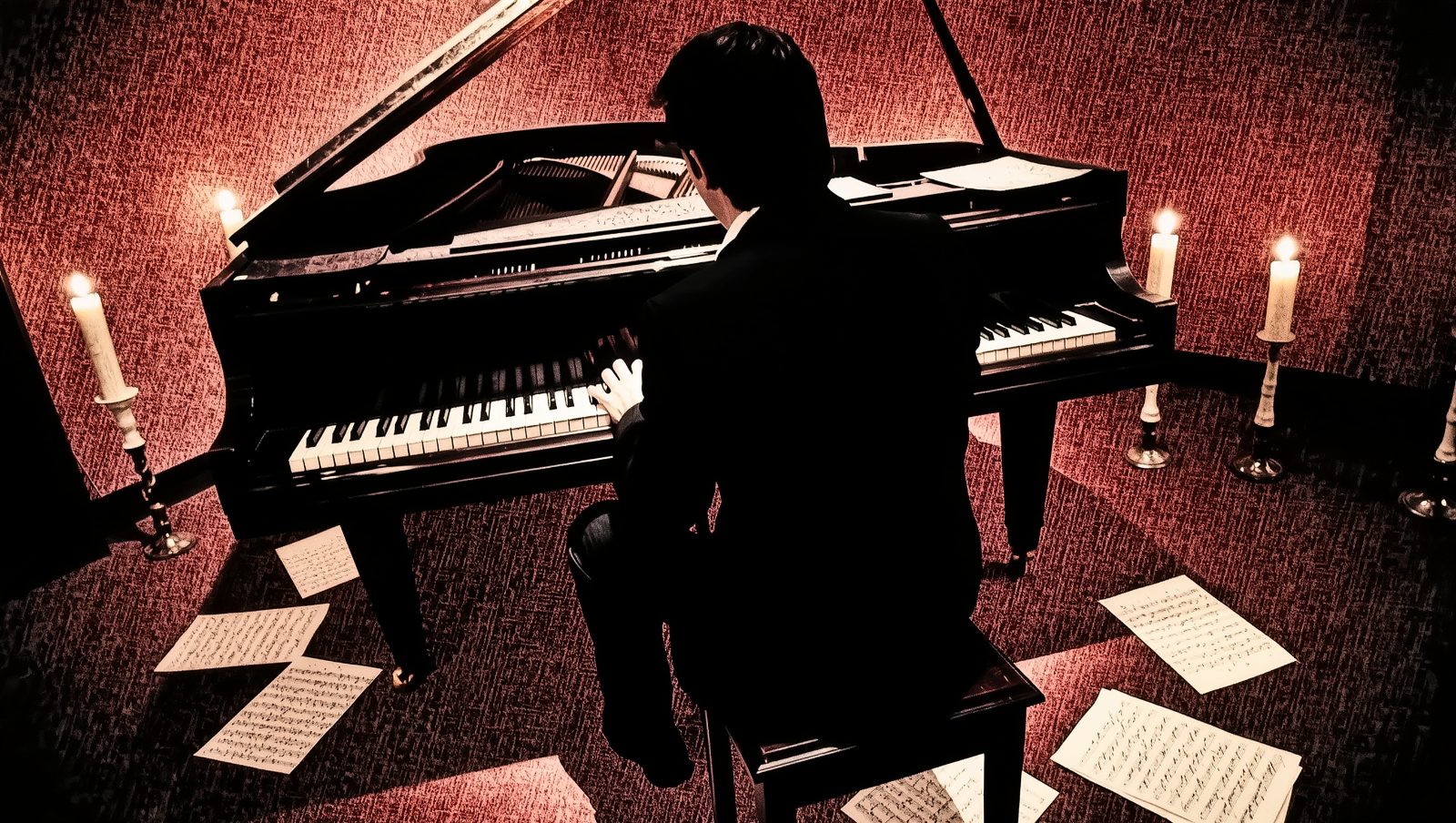 Silueta de un compositor sordo componiendo al piano en una habitación con velas, estilo grunge retro